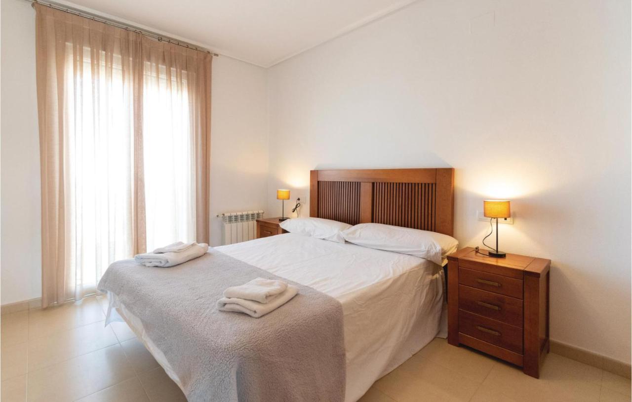 2 Bedroom Amazing Apartment In Roldan Los Tomases 외부 사진